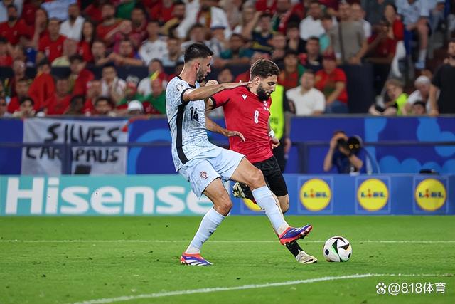 虎扑体育-关于C罗爆冷击败巴塞罗那，高光表现引爆全场！的信息