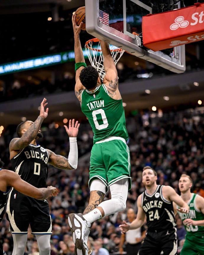 虎扑-塔图姆在快船比赛中比分优势明显，势不可挡引发热议！的简单介绍