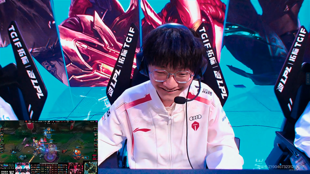 虎扑-JackeyLove爆冷击败SKT，回归赛场引爆全场！的简单介绍