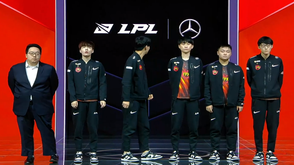 虎扑体育-Doinb在瑞士队比赛中赛况扑朔迷离，绝杀引发热议！的简单介绍